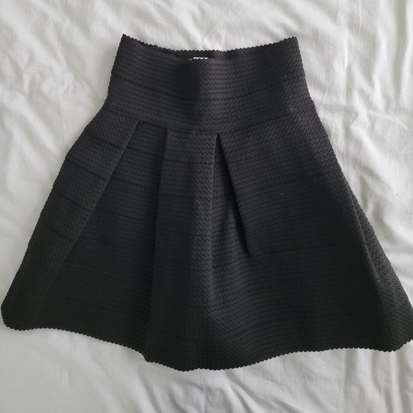 H&M Black Mini skirt size S, beautiful detailed design - Picture 1 of 3